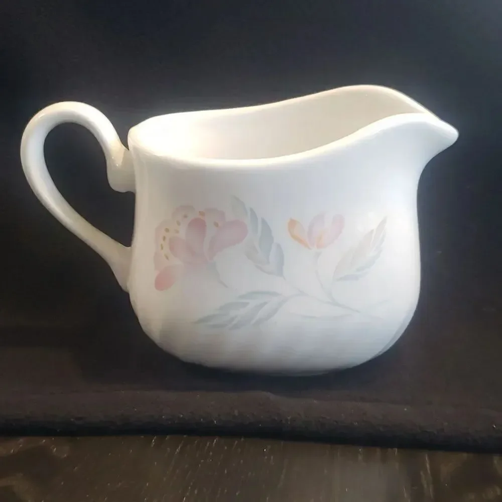 2 Pc Set Corelle Pink Trio Creamer and Gravy Boat